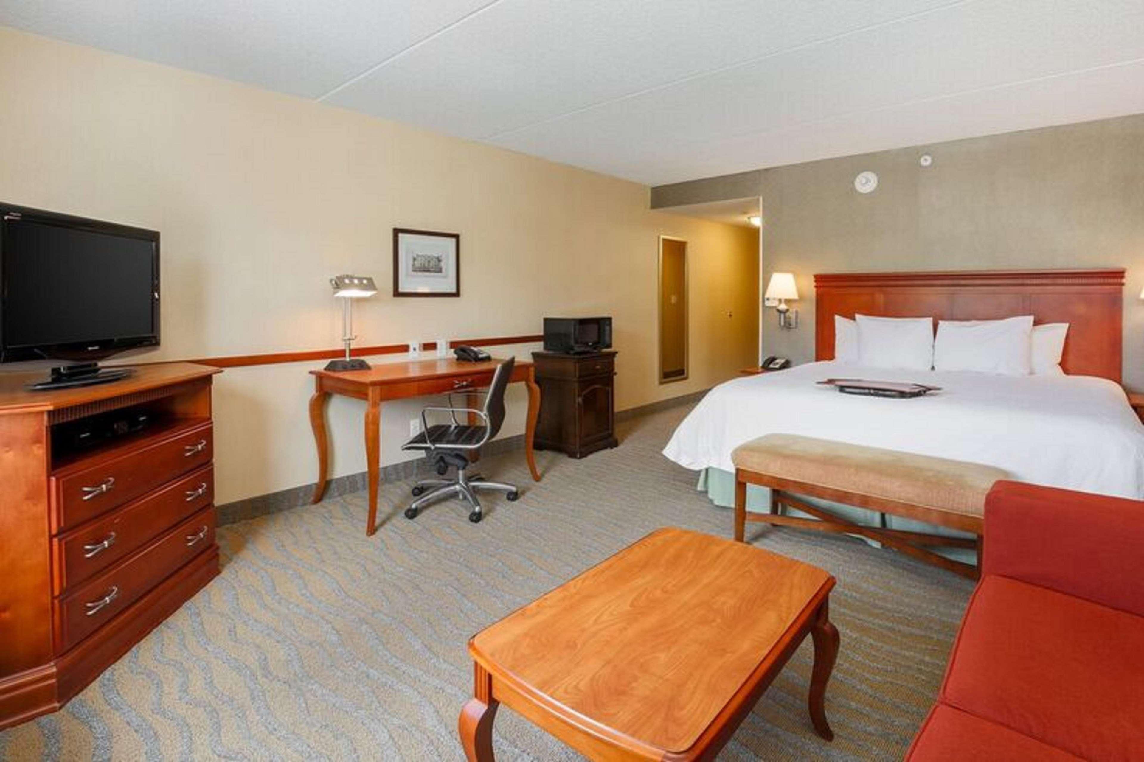 Hampton Inn & Suites Poughkeepsie Spackenkill Экстерьер фото