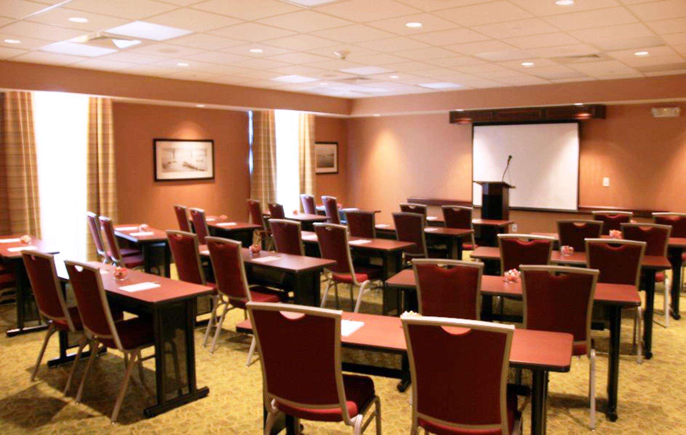 Hampton Inn & Suites Poughkeepsie Spackenkill Удобства фото