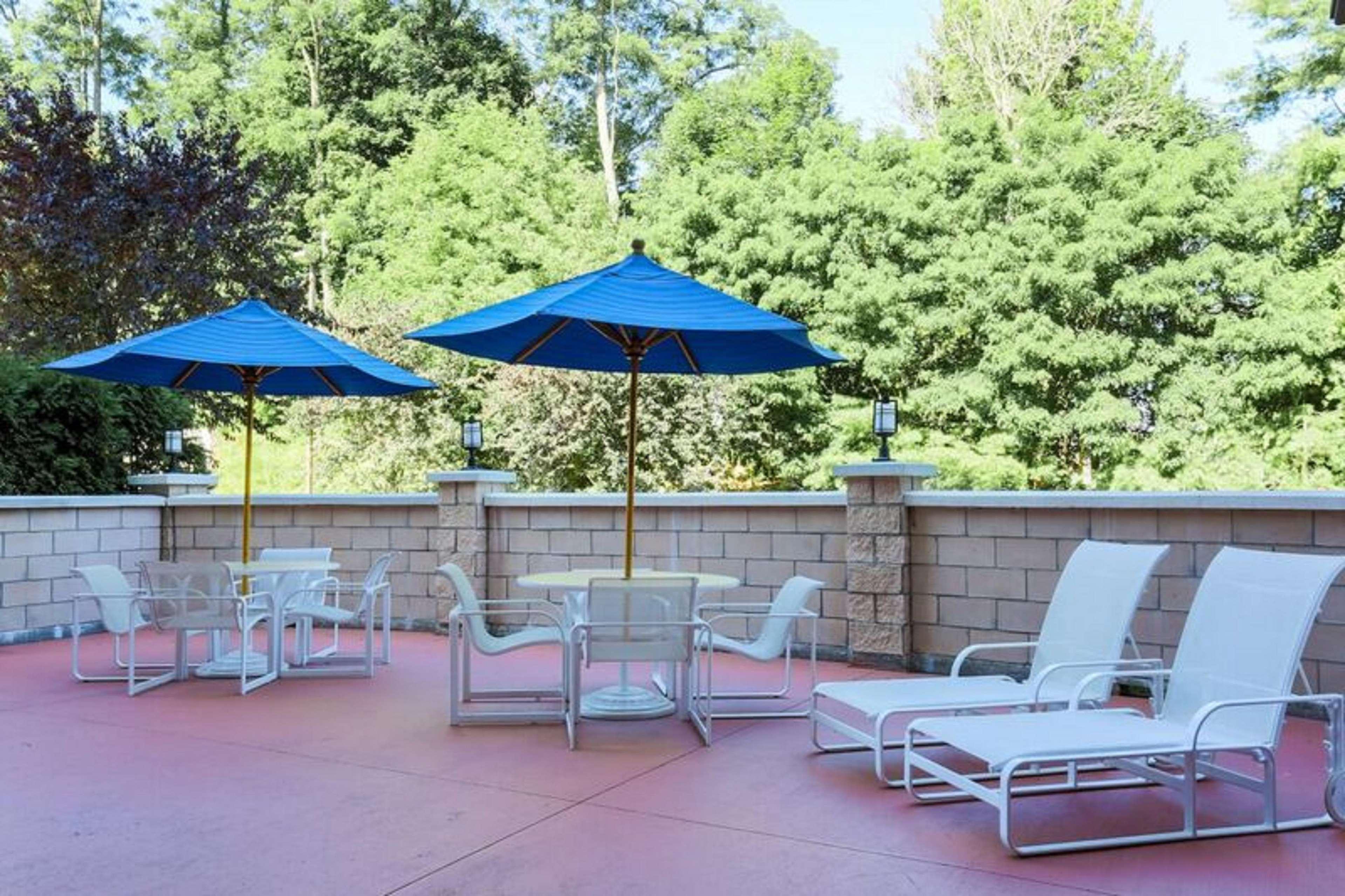 Hampton Inn & Suites Poughkeepsie Spackenkill Экстерьер фото