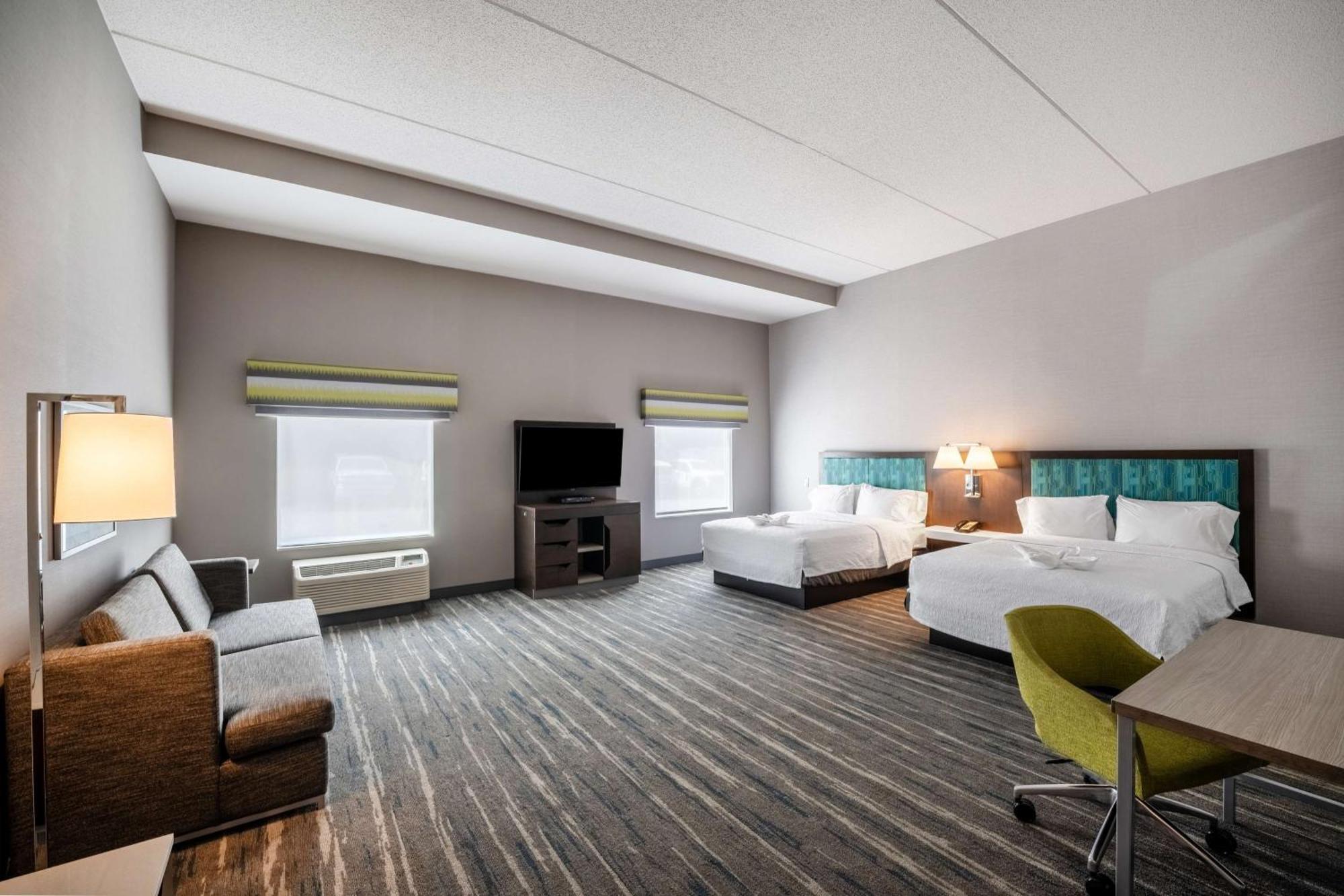 Hampton Inn & Suites Poughkeepsie Spackenkill Экстерьер фото
