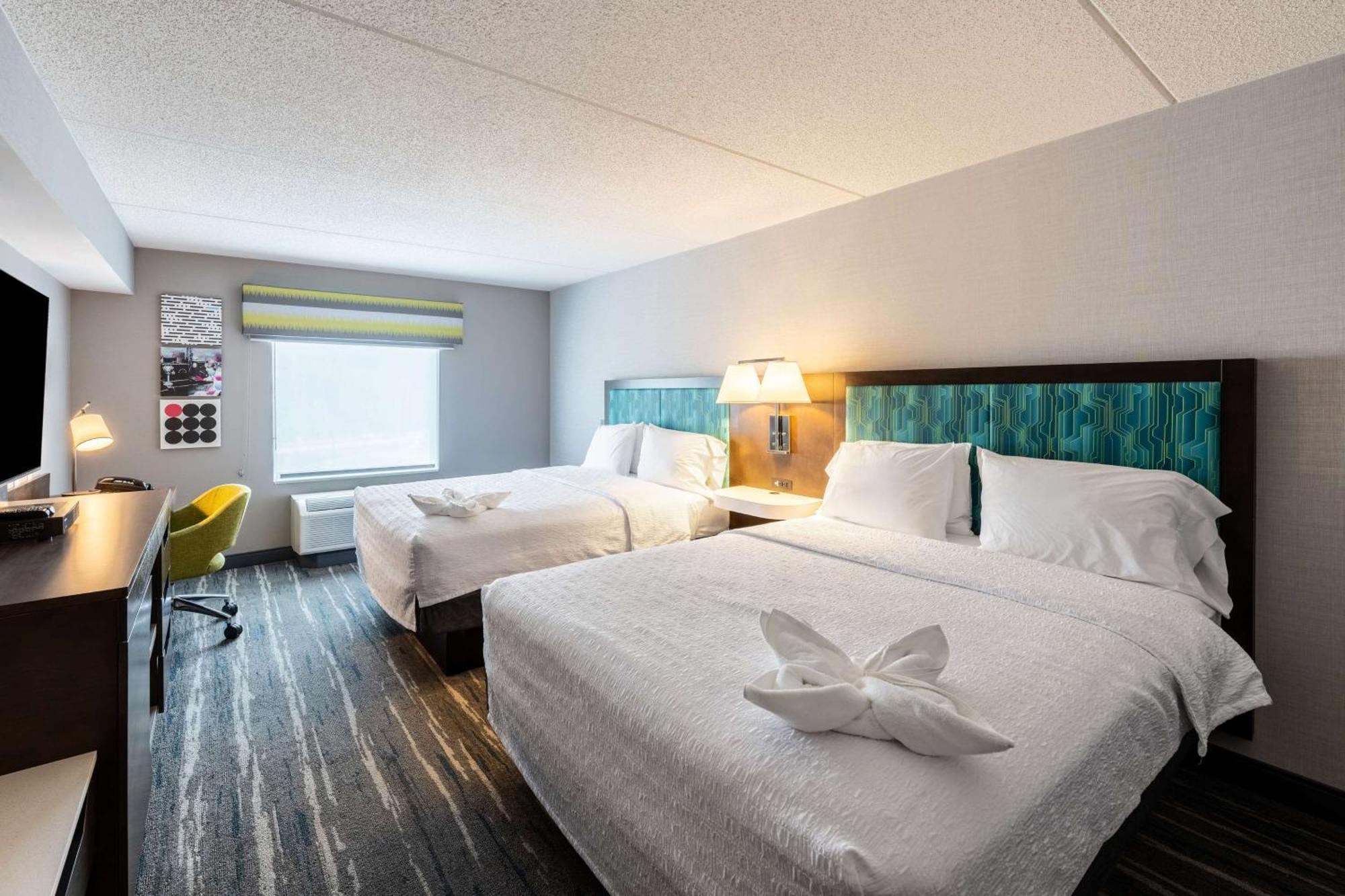 Hampton Inn & Suites Poughkeepsie Spackenkill Экстерьер фото