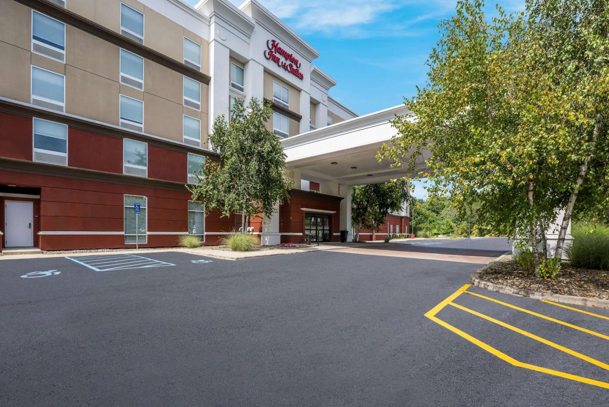 Hampton Inn & Suites Poughkeepsie Spackenkill Экстерьер фото
