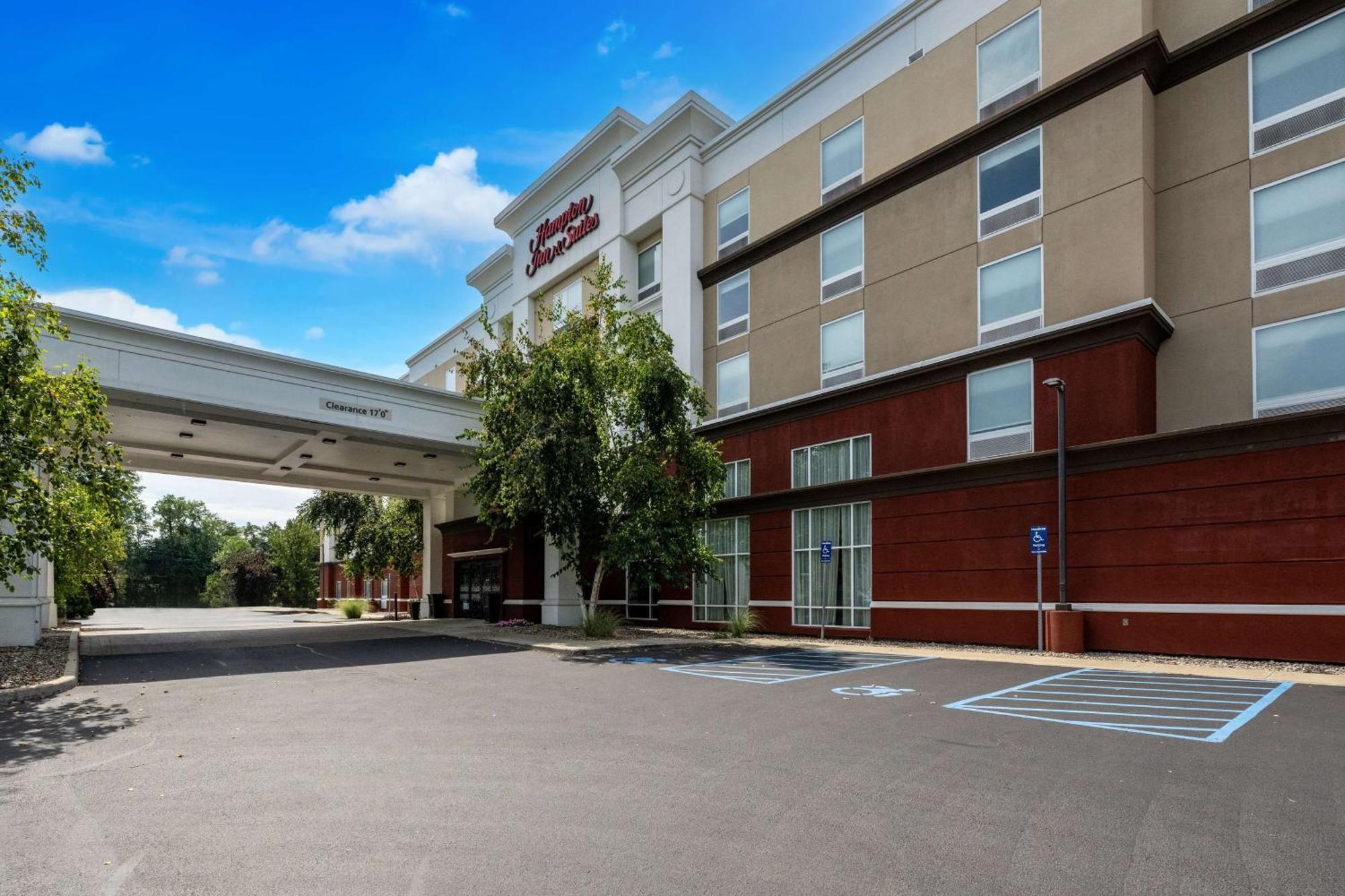 Hampton Inn & Suites Poughkeepsie Spackenkill Экстерьер фото